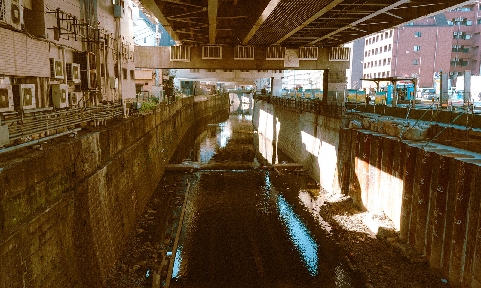 Furukawa beneath Shi-no-hashi • 古川（四之橋の下より）