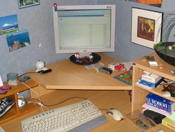 2005 desk